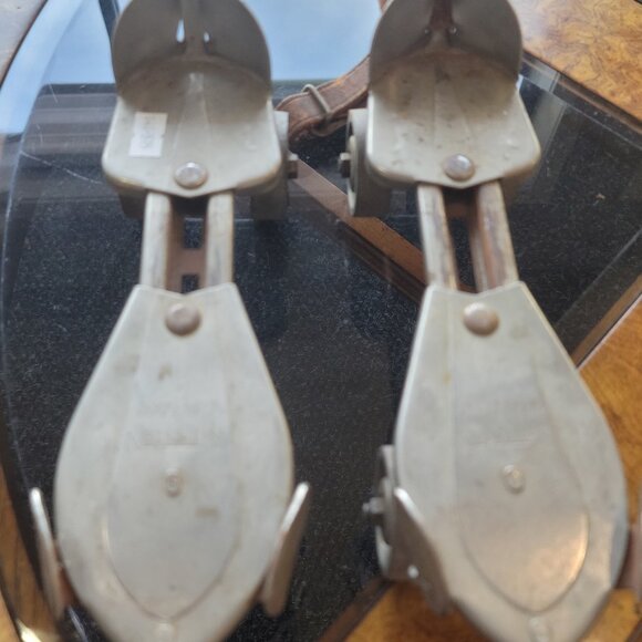 Vintage Kingston Deluxe Roller Skates - Picture 1 of 4